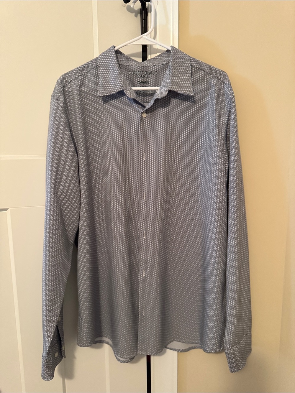 Perry Ellis Men's Microdot Dress Shirt